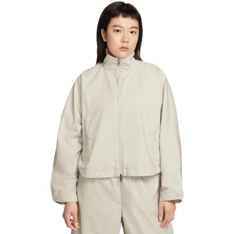 Nike Women s Versatile Woven Sport Jacket M