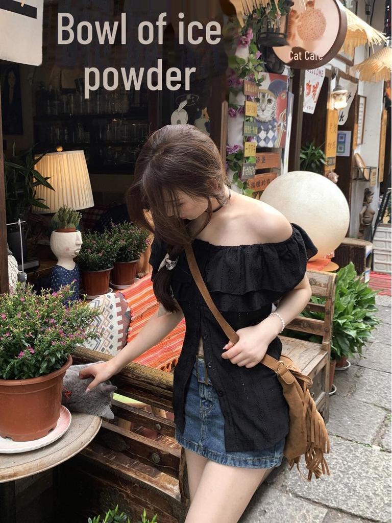 Damstor sommarblus med en axel: Figursmickrande, Unik design med slitsar, Trendig het tjej-look