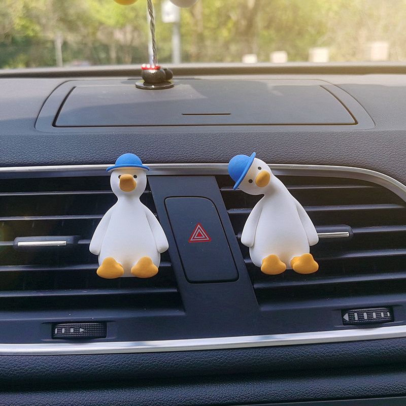 Auto Perfume Aromatherapy Cute Cheering Duck Head Tilt Duck Air Conditioner Air Outlet Clip Car Interior Ornaments Ins Fragrant Stone