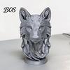 Realistische Wolfskopf-Dekoration 3D-gedruckte Figur, Statue mit runder Kunstbasis, Wildtier-Skulptur für Zuhause, Büro, Bücherregal