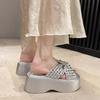 Platform slippers women's summer wear 2024 new fashionable versatile cross with beach vacation feng shui diamond word cool