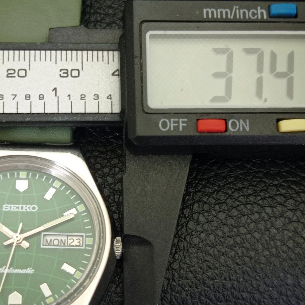 AUTOMATIC VINTAGE SEIKO JAPAN 6309A MENS GREEN COLOR DIAL WATCH A701334-5 R206a-a701334