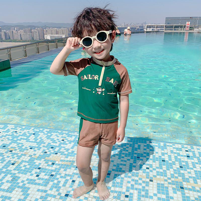 

Летний детский купальник-двойка для мальчиков 2025 года с защитой от солнца для возраста 3-6 лет Size 110 (Height ~100cm)