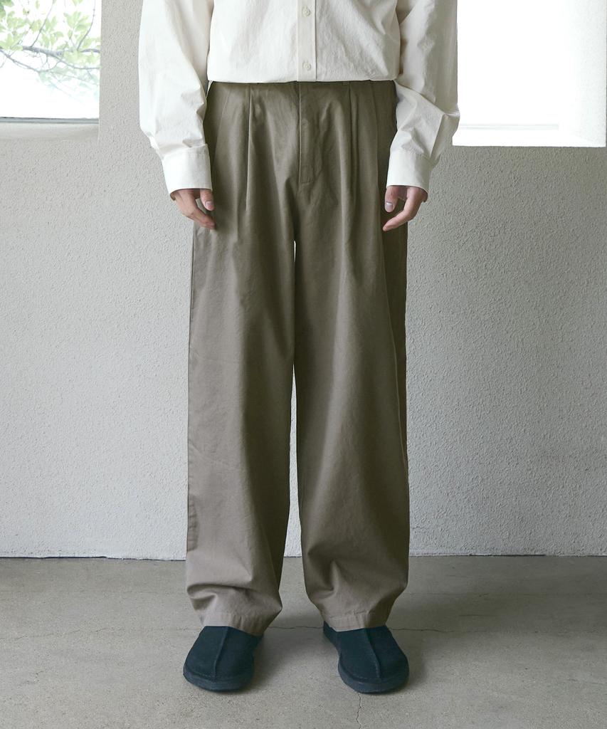 INDUST Four Seasons Half-Banding Double-Pleated Wide Pants_Khaki