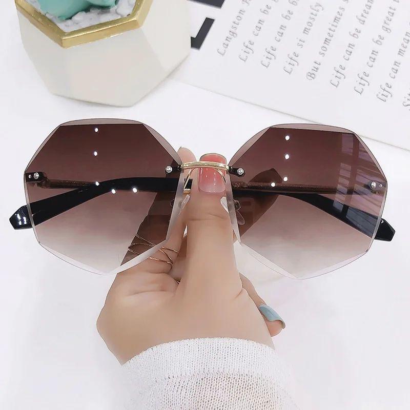 Punk Gradient Sunglasses Frameless Large Frame Beach Sun Glasses Travel Accessories Driving Glasses for Women Man
