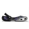 Crocs Classic Ballet 811 Fabrication, Sabots Galaxie Coucher de Lune Femmes Noir Bleu Violet 211994-001(Team80-S-BOX)