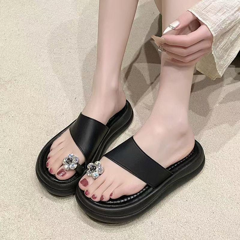 

Set of toe slippers for women to wear spring new retro fashion rhinestone small thick-soled cool slippers 40 чёрный