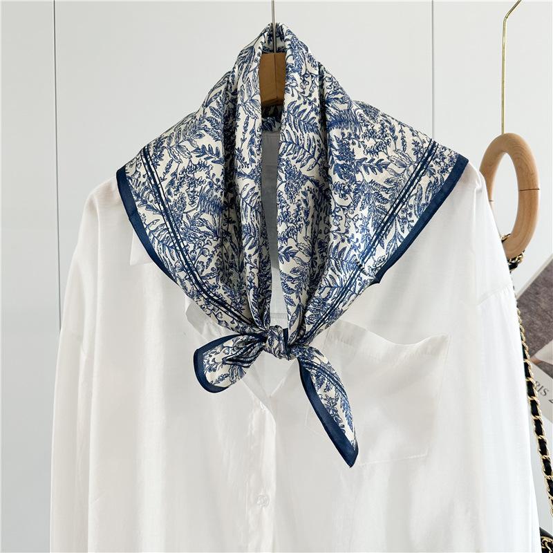 100% Silk Scarf Women's Spring Summer Fashion Versatile 12 MM Silk Scarf 65cm Medium Square Scarf Shape Decorative Shawl