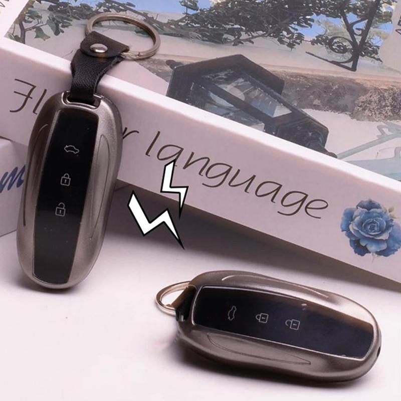 Novelty Electric Shock Car Key Prank Toy, Humorous Kids Toy, Black Keychain Gag Gifts