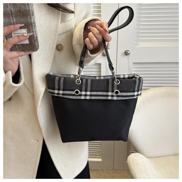 Korean Plaid Fabric Bucket Bag Women's Bag 2024 Winter New Texture Fashion Simple Shoulder Bag