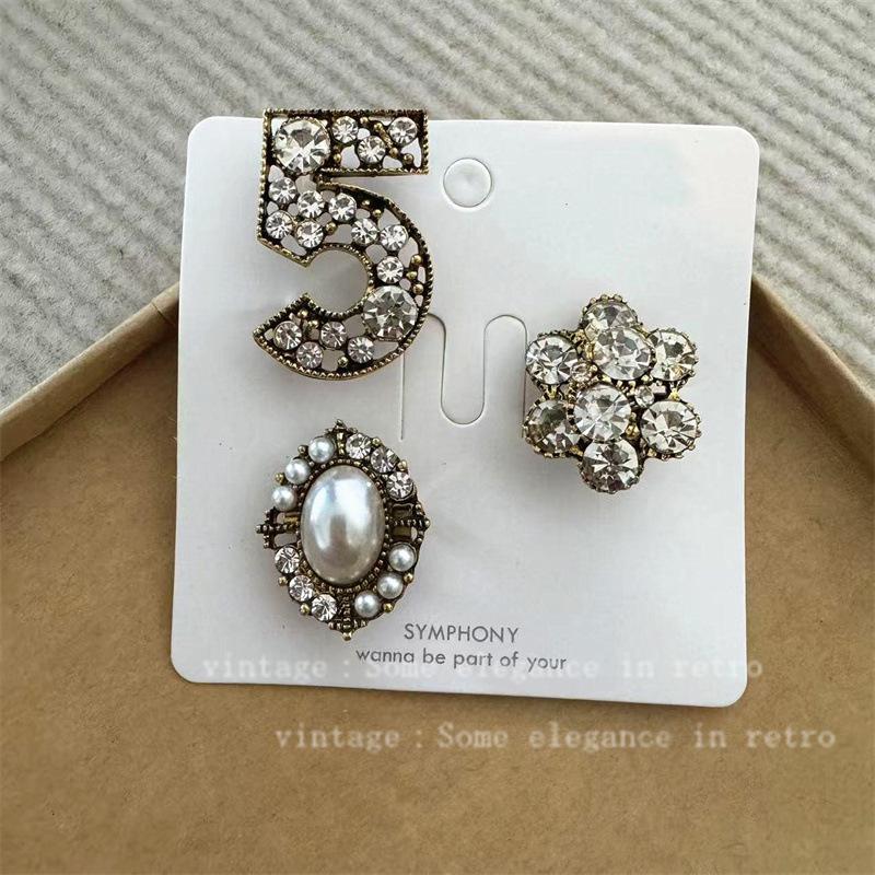 Vintage Distressed Brooch Set: Coco Style Corsage Pin Collection