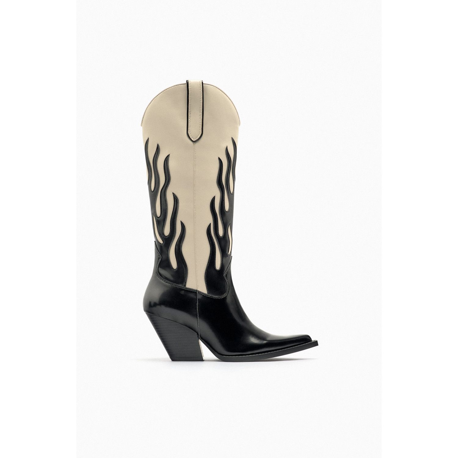 

COWBOY BOOTS WITH CONTRAST FLAMES