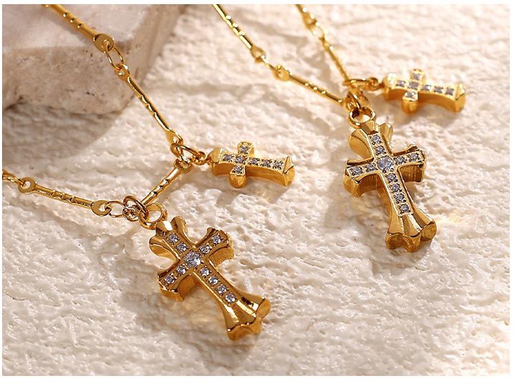 Elegant Rhinestone Double Cross Clavicle Necklace: Stainless Steel, High-End, Versatile Fashion Jewelry for Women