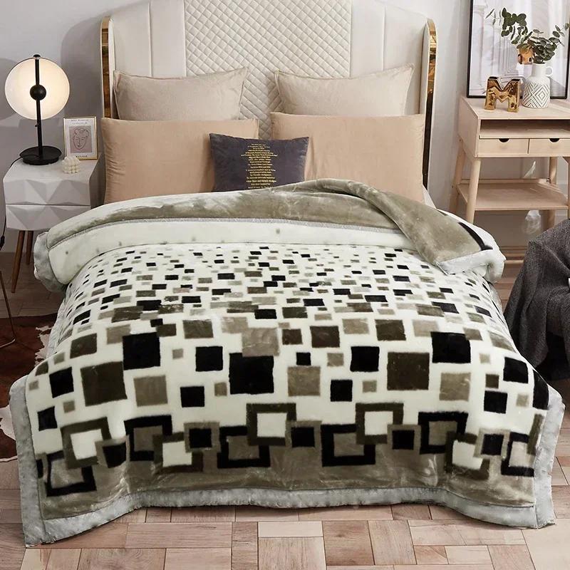 Luxury Heavy Double Layer Raschel Blanket Thickened Warm Plush Winter Blankets for Bed Vintage Floral Soft Weighted Comforter
