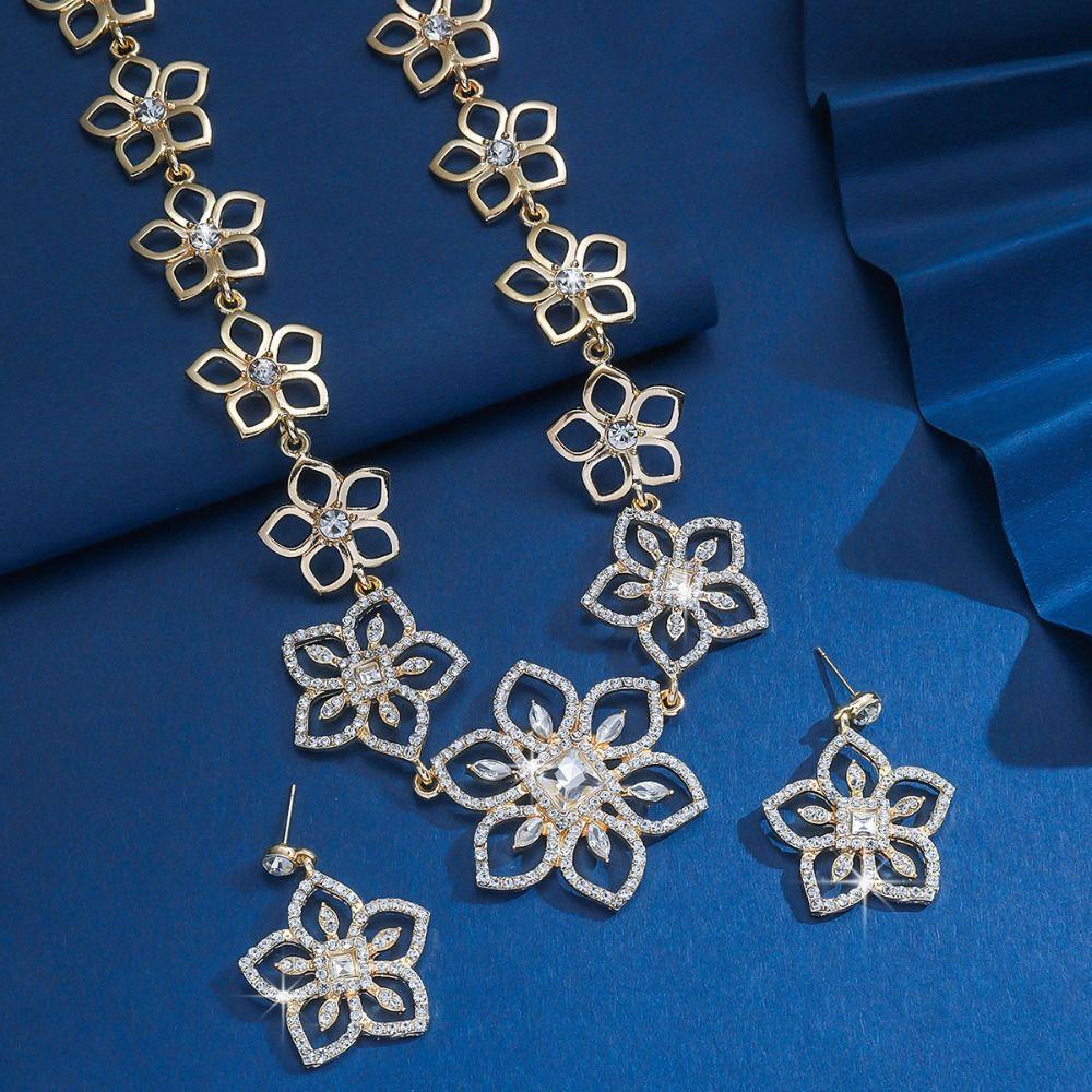 Crystal Flower Jewelry Set Exquisite Necklace Earrings Set Rhinestone Necklaces Earrings  Banquet