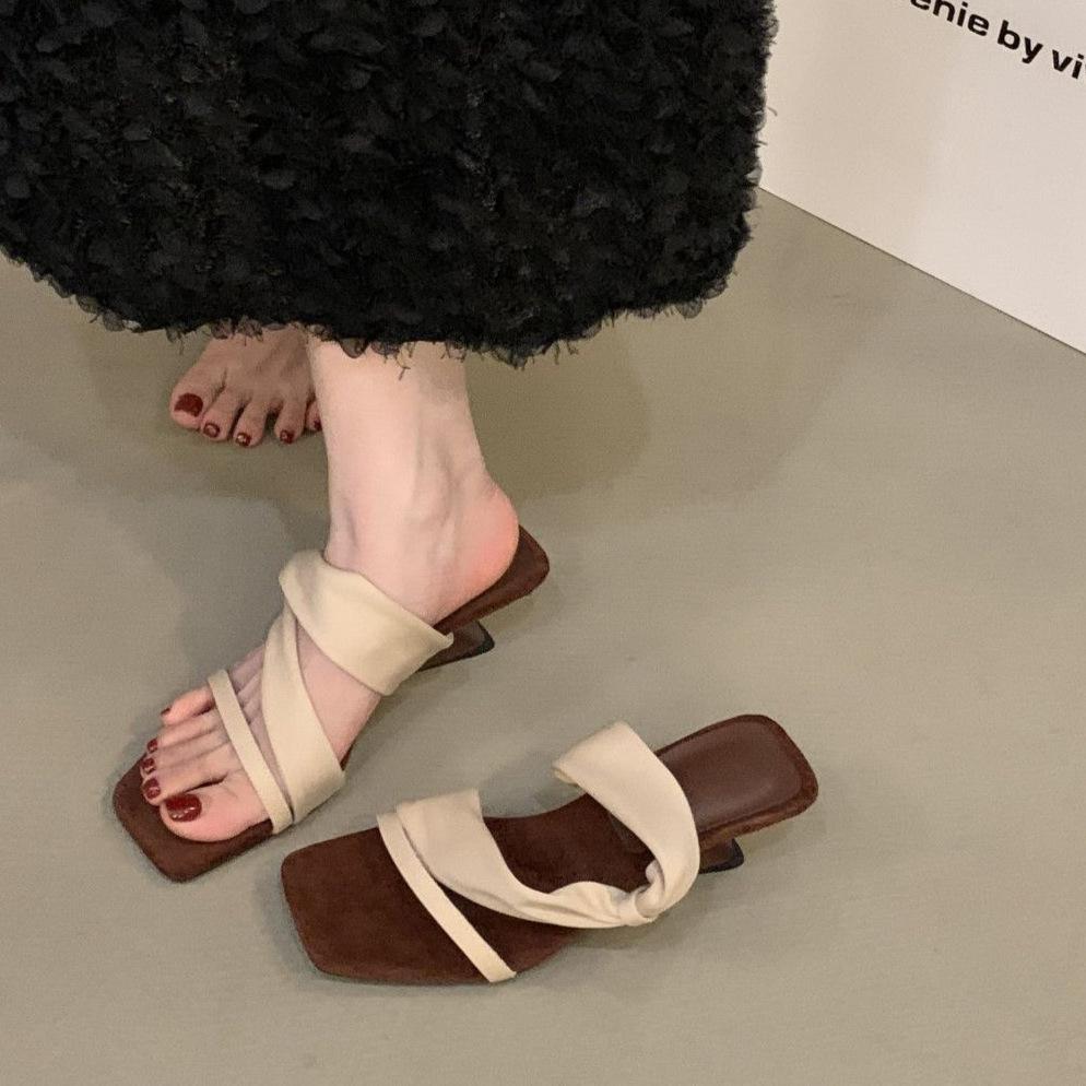 Wedge heel red French cool slippers fairy shoes wear 2025 new summer temperament with skirt sandals