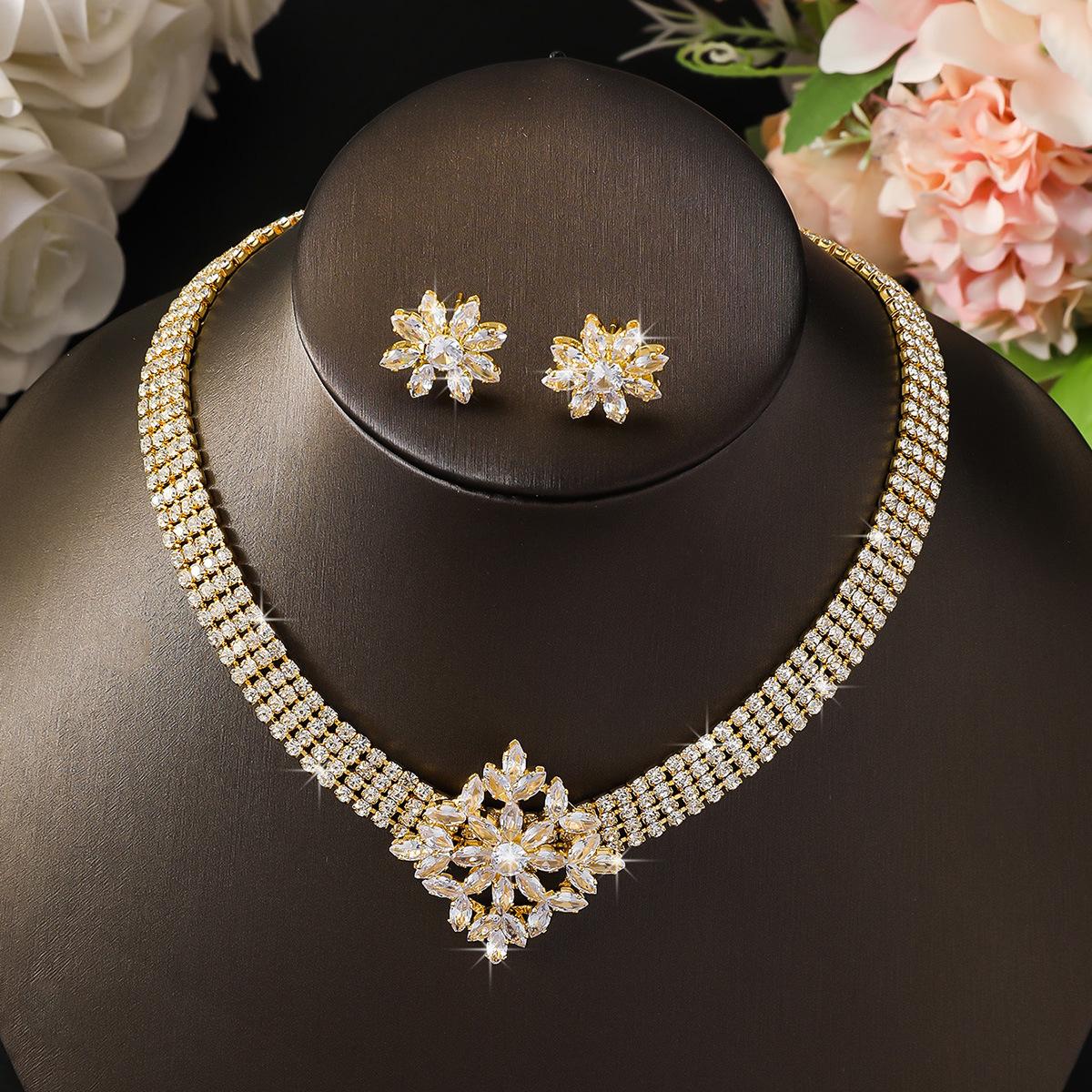 Medieval Design Full Diamond Oval Snowflake Zircon Necklace Earrings Bridal Suit Wedding Dress Dinner Accessories
