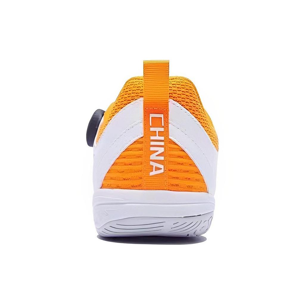 Li Ning Mage ESS Ανθεκτικά στην Τριβή Αναπνέοντα Χαμηλά Παπούτσια Πινγκ Πονγκ Unisex Λευκό Πορτοκαλί APTT001-2
