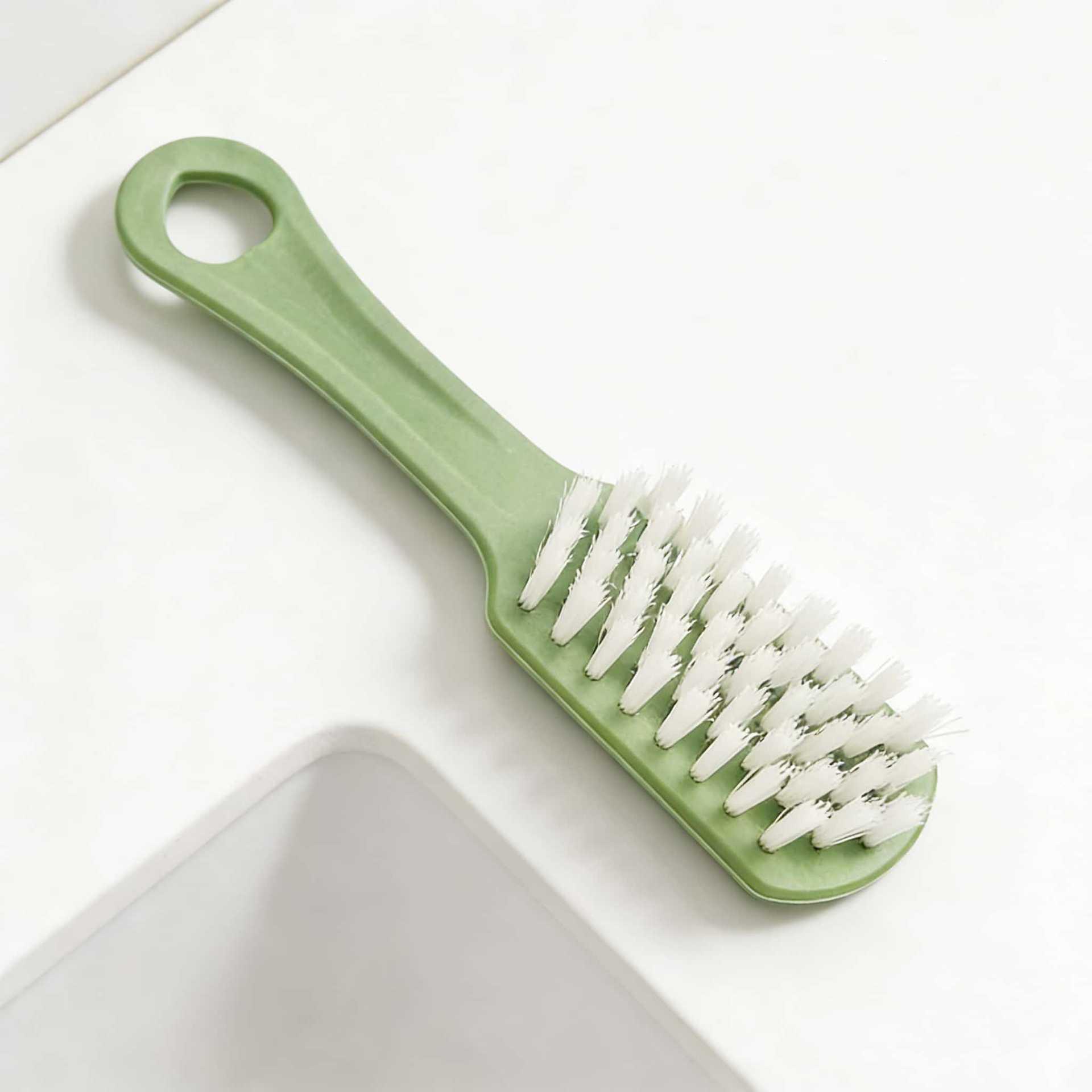 Multi-functional Soft Bristle Clothes & Shoe Brush for Laundry, Bathroom & Cleaning Use Small зелёный