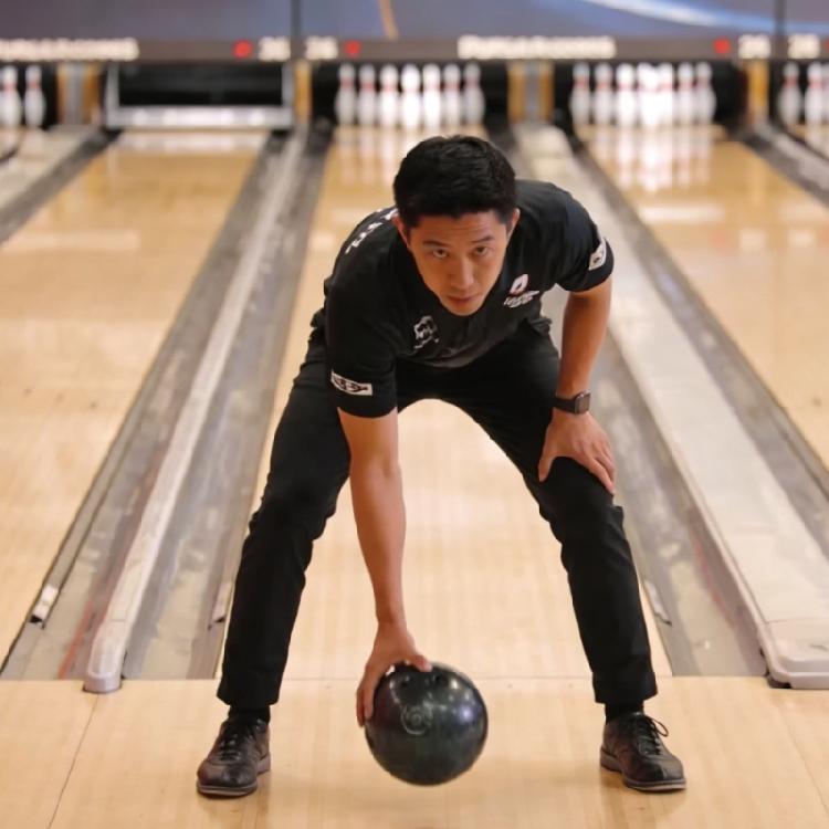 Effective Bowling Ball Cleaner Sprays Solution Come With Soft Towel Set Ensures Spotless Performances After Dark Using