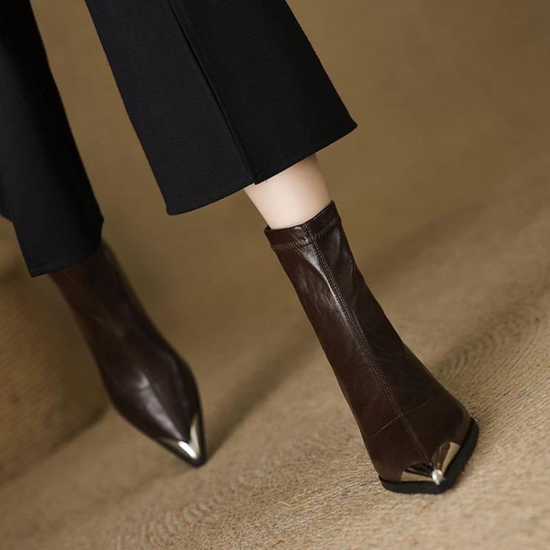 

Ретро Жіноче Взуття - Загострений Носок, Низький Каблук, Осінньо-Зимовий Новий Стиль, Еластичні та Універсальні Чоботи 40 коричневий