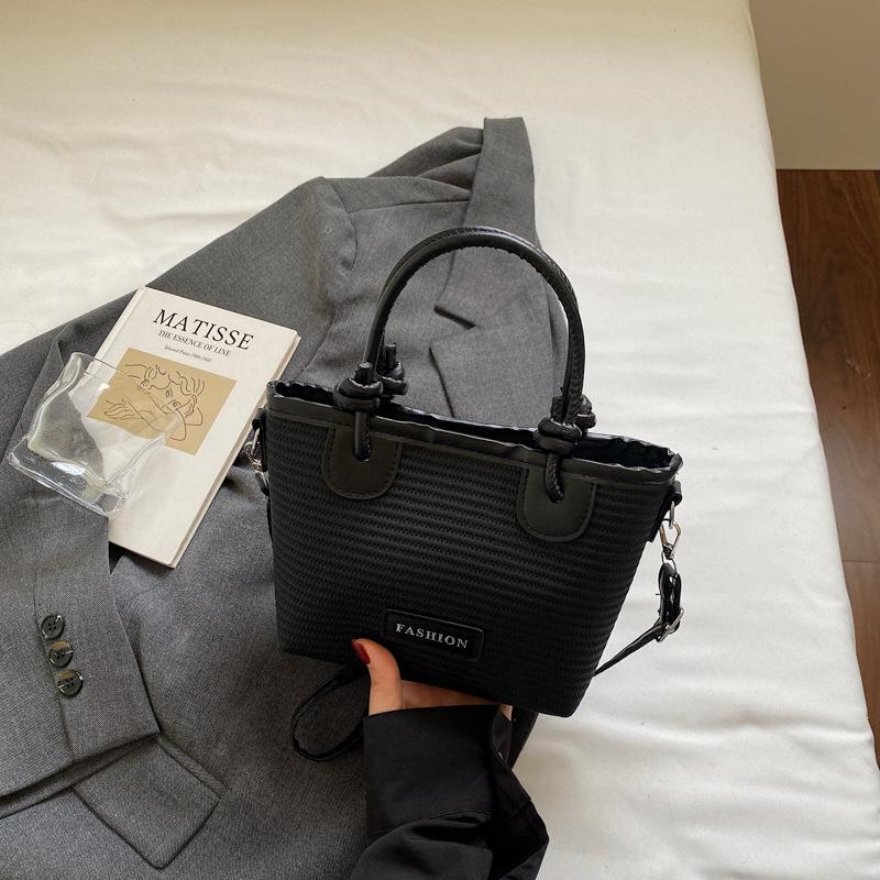 

Summer vacation beach wind straw bag portable messenger bag new rope knot vegetable basket bag woven bag чёрный