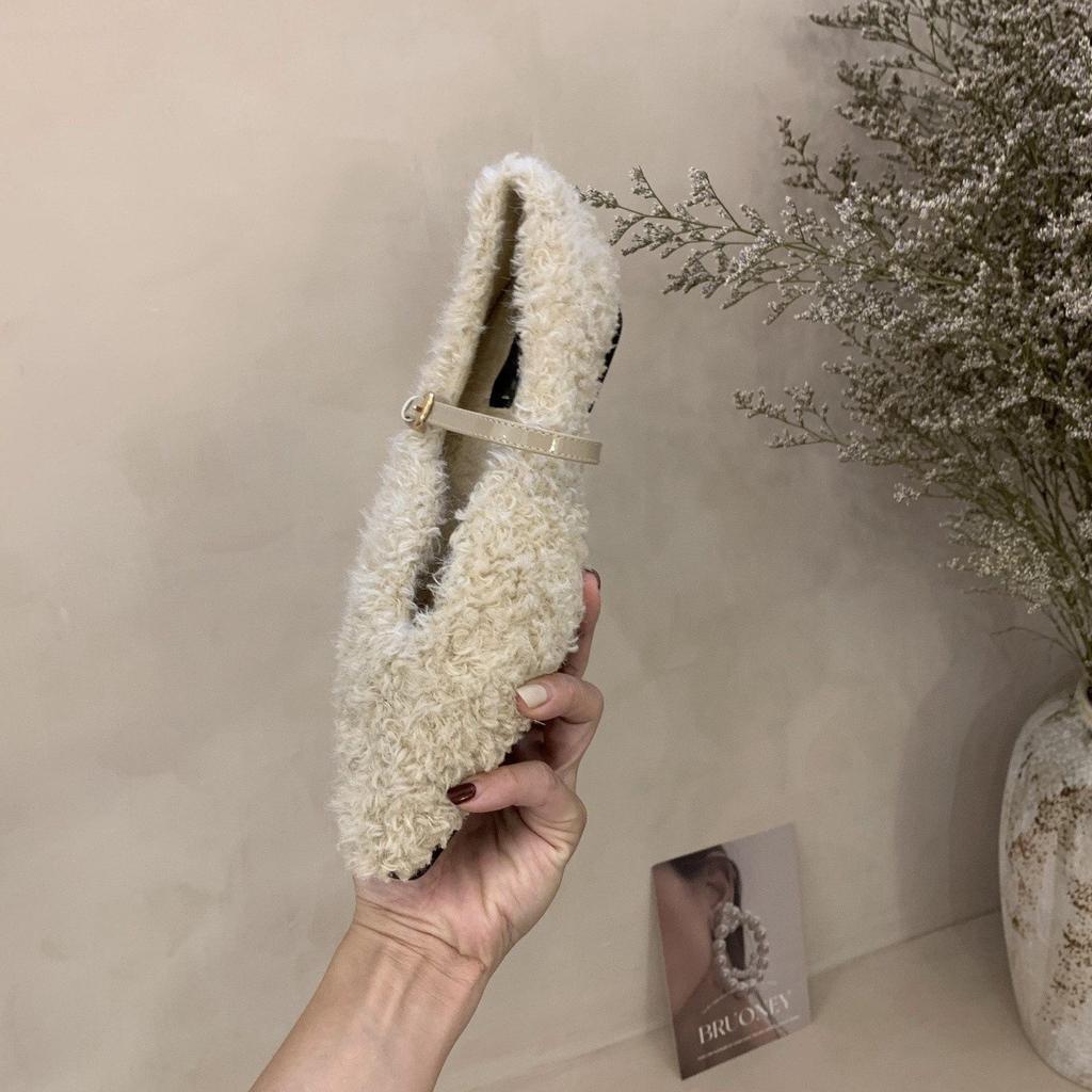 2024 Autumn and Winter New Pointed Head Shallow Mouth Fluffy Shoes Women Go Out Flat Single Shoes Flash Diamond Square Buckle Velvet Shoes Children