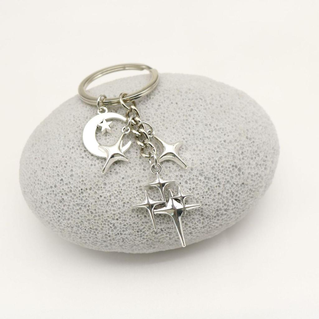 DIY Creative Metal Star Moon Pendant Keychain and Bag Decoration
