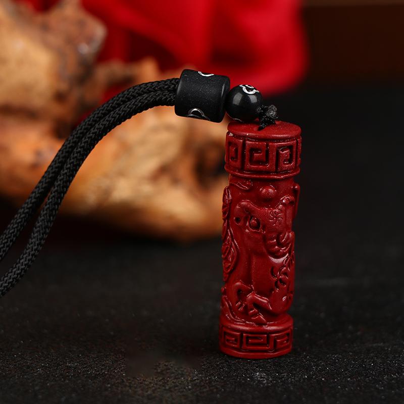 Luxuriöser roter Zinnober Anhänger Chinesisches Tierkreiszeichen Herzsutra Halskette Echter Naturschmuck Damen Accessoires Energie Geschenke