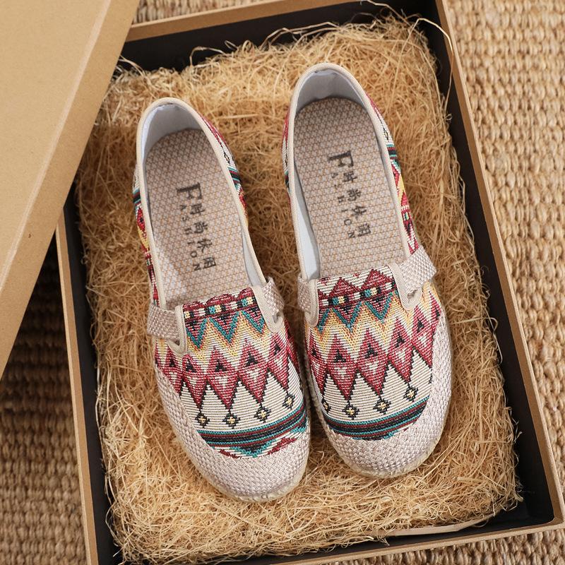 New Spring Beijing Cloth Shoes National Wind Single Shoes All Match Non-slip Fashion Soft Sole Breathable Flat Canvas Shoes