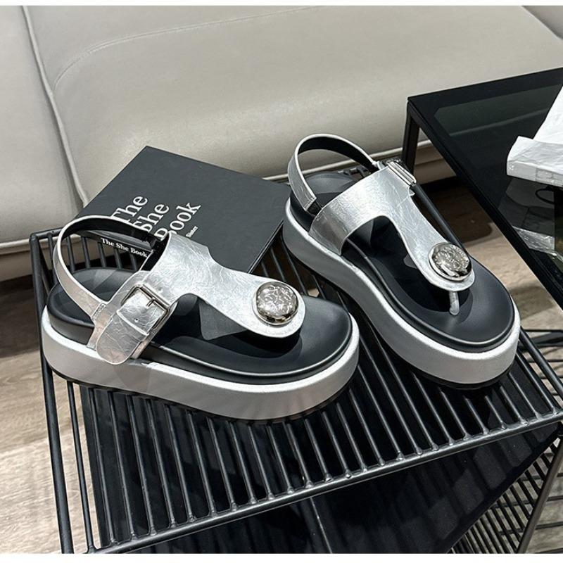 Muffin platform toe sandals women's summer new casual lightweight metal buckle fashion seaside vacation beach shoes