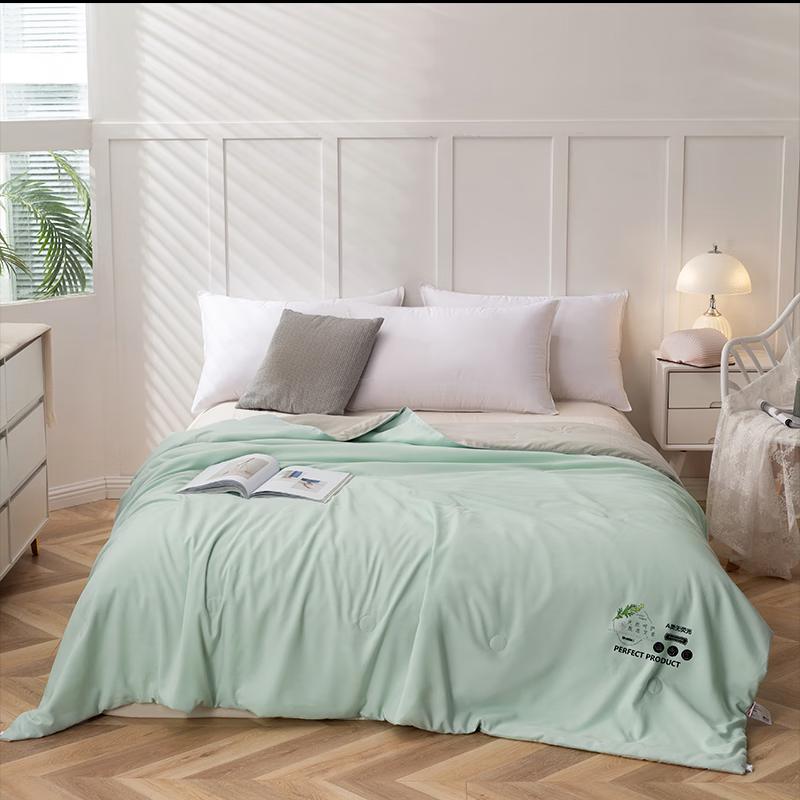 

Duohaojia Ai-Scented Antibacterial Comforter