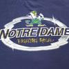Ristampato 90#039;s Vintage Notre Dame Fighting Irish College Varsity T-Shirt Unisex