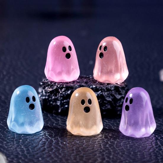 20/50/100 szt. Świecąca w ciemności figurka ducha na Halloween Mini kreskówkowy duch Statuetka z żywicy Lśniąca miniaturowa ozdoba ducha Dekoracja na biurko