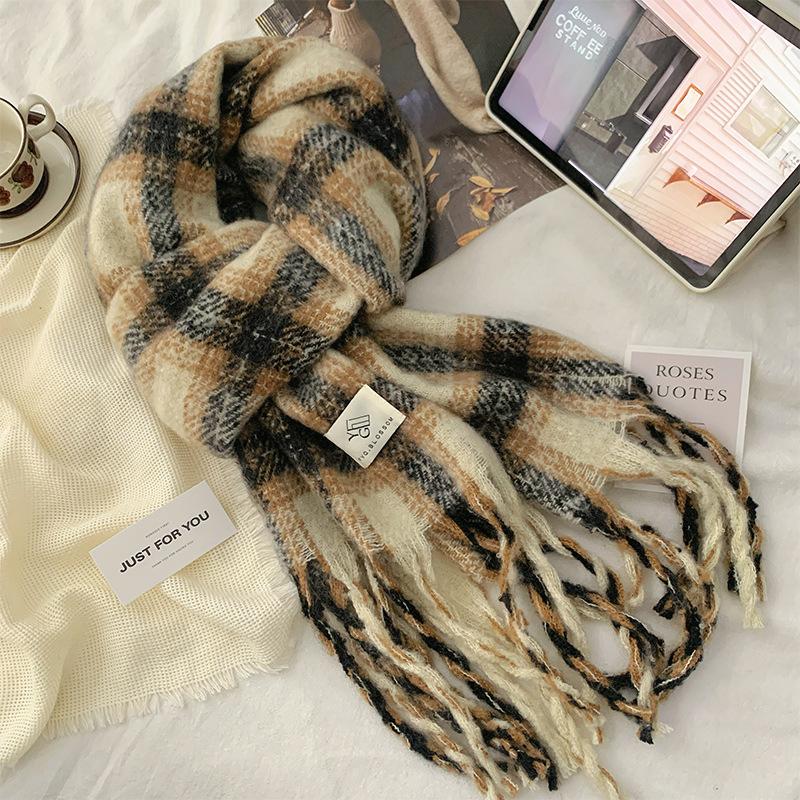 Macaron plaid scarf women's winter thickened warm seahorse hair Korean atmosphere fringed scarf