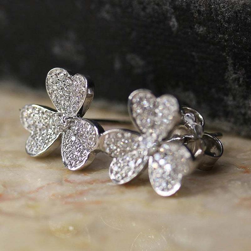 

Huitan Elegant Flower Korean Stud Women Earrings Micro Paved CZ Stone Color Romantic Female Earring Gifts Fashion Jewelry WHITE