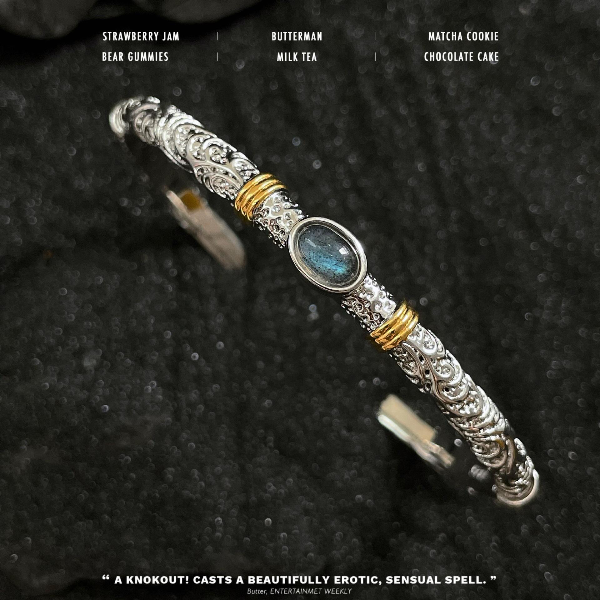 

2026 Gold and Silver Color Matching Tang Grass Pattern Gray Moonlight Opening Bracelet Niche Design Sense Fashion Advanced Cold Wind Bracelet Gift Resizable