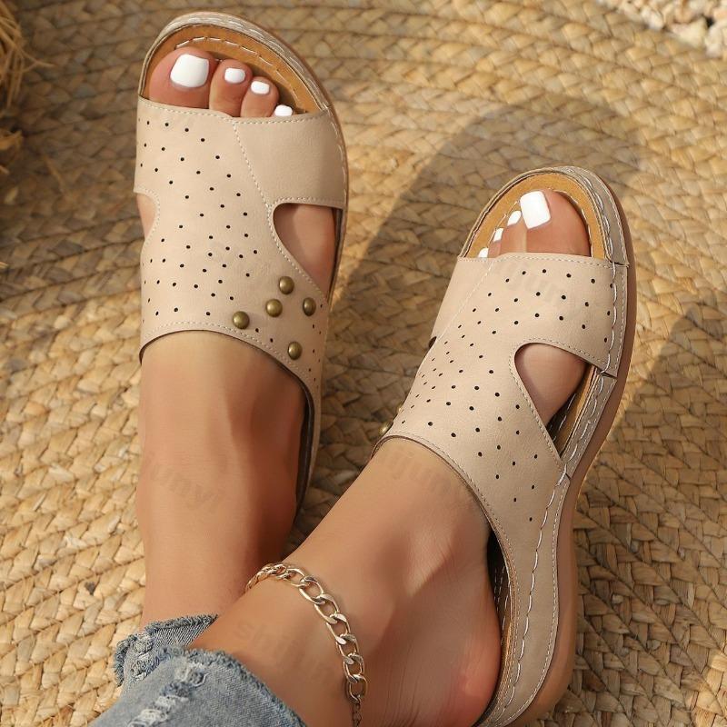 Fashion Women Wedge Slippers 2025 Summer Retro Flower Roman Sandals Woman Lightweight Non Slip Beach Slides Female Indoor Leisure Shoes