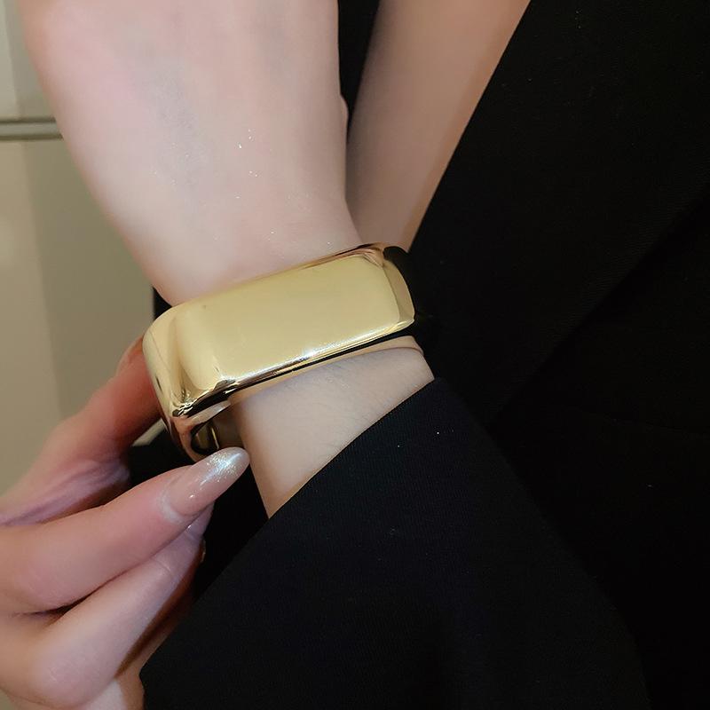 Punk Metal Bracelets For Women Men Geometric Cuff Bangles Personality Exaggerated Hand Jewelry