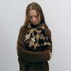 Niche designer versatile warm senior sense winter warm two-color rhombus knitted plaid scarf women
