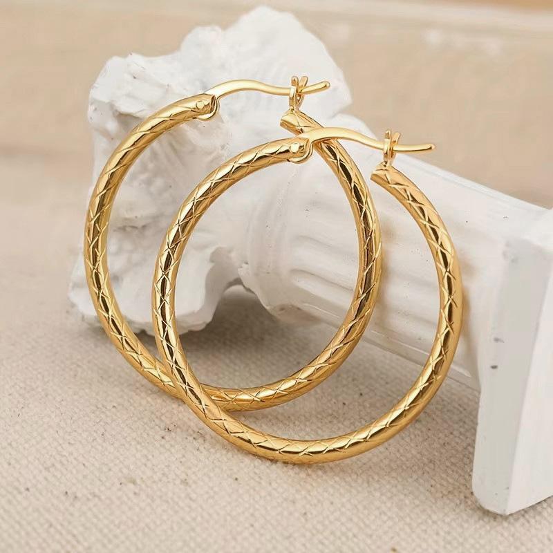 Gold Tone Cut Textured Large Hoop Earrings for Women Simple Retro Style Everyday Hoop Earrings Jewelry