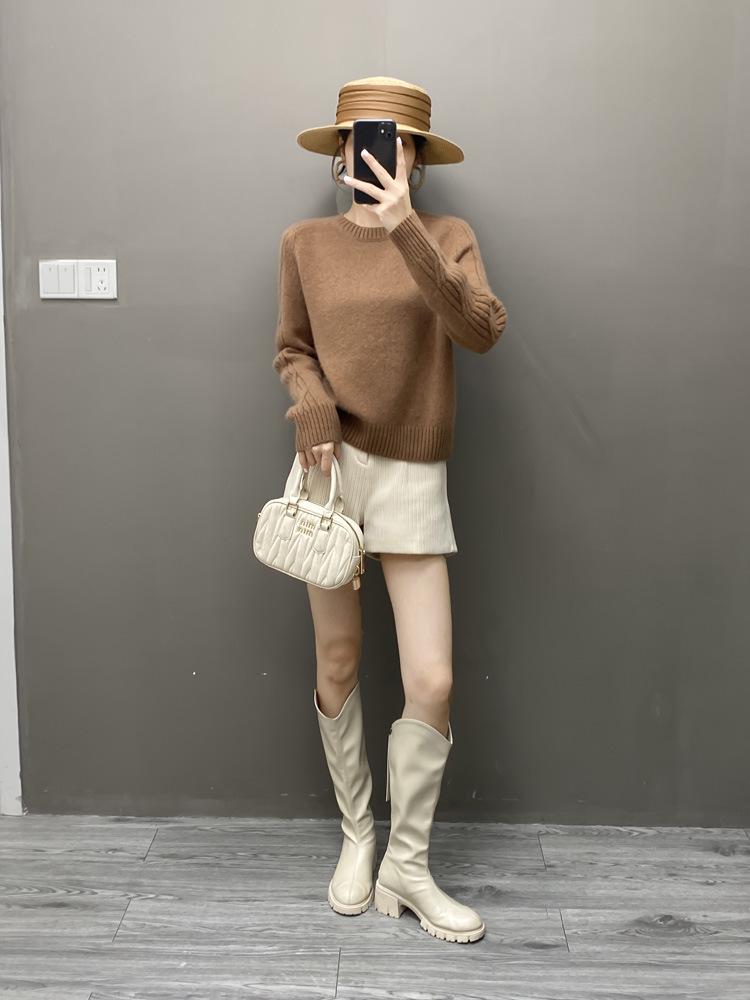 Damski Oversize'owy Sweter Żakardowy z Kaszmiru - Okrągły Dekolt Warstwa Bazowa