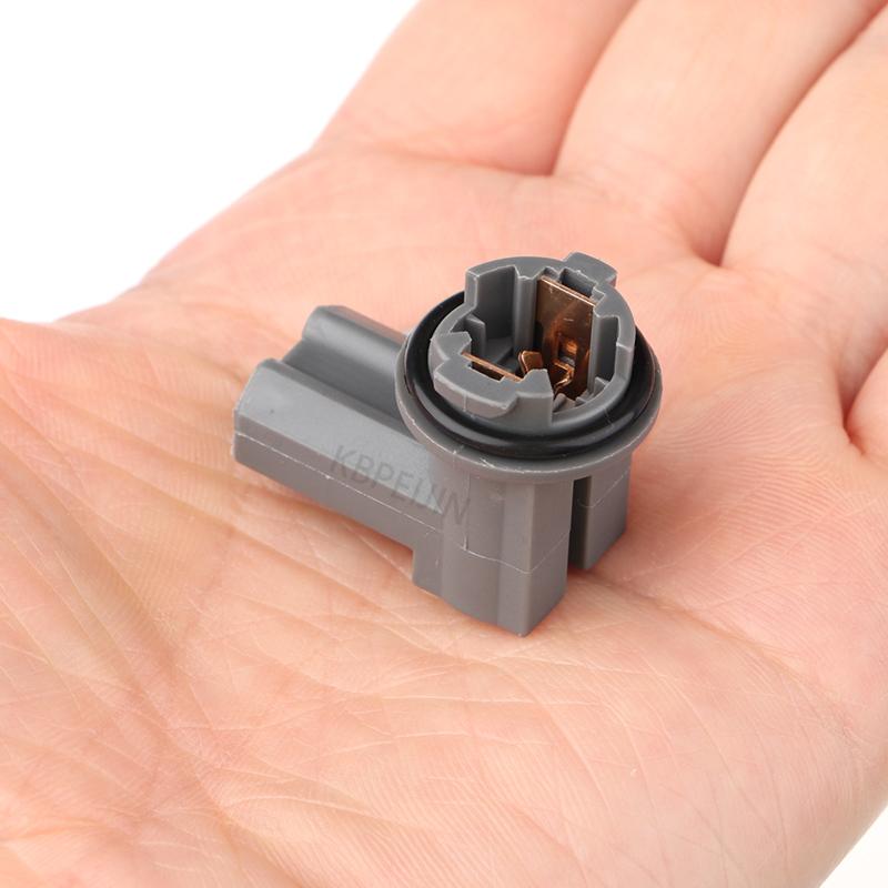 Tail Light Socket for Toyota RAV4 Corolla Geely T10 W5W Bulb Holder Car Lamp Replacement Parts 2PC