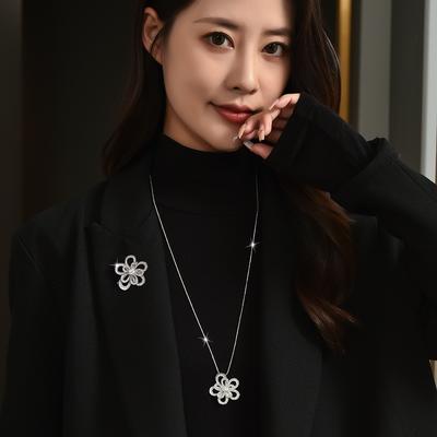 New Full Diamond Large Flower Long Necklace with Versatile Temperament Personalized Sweater Chain, Coat Clothing Brooch