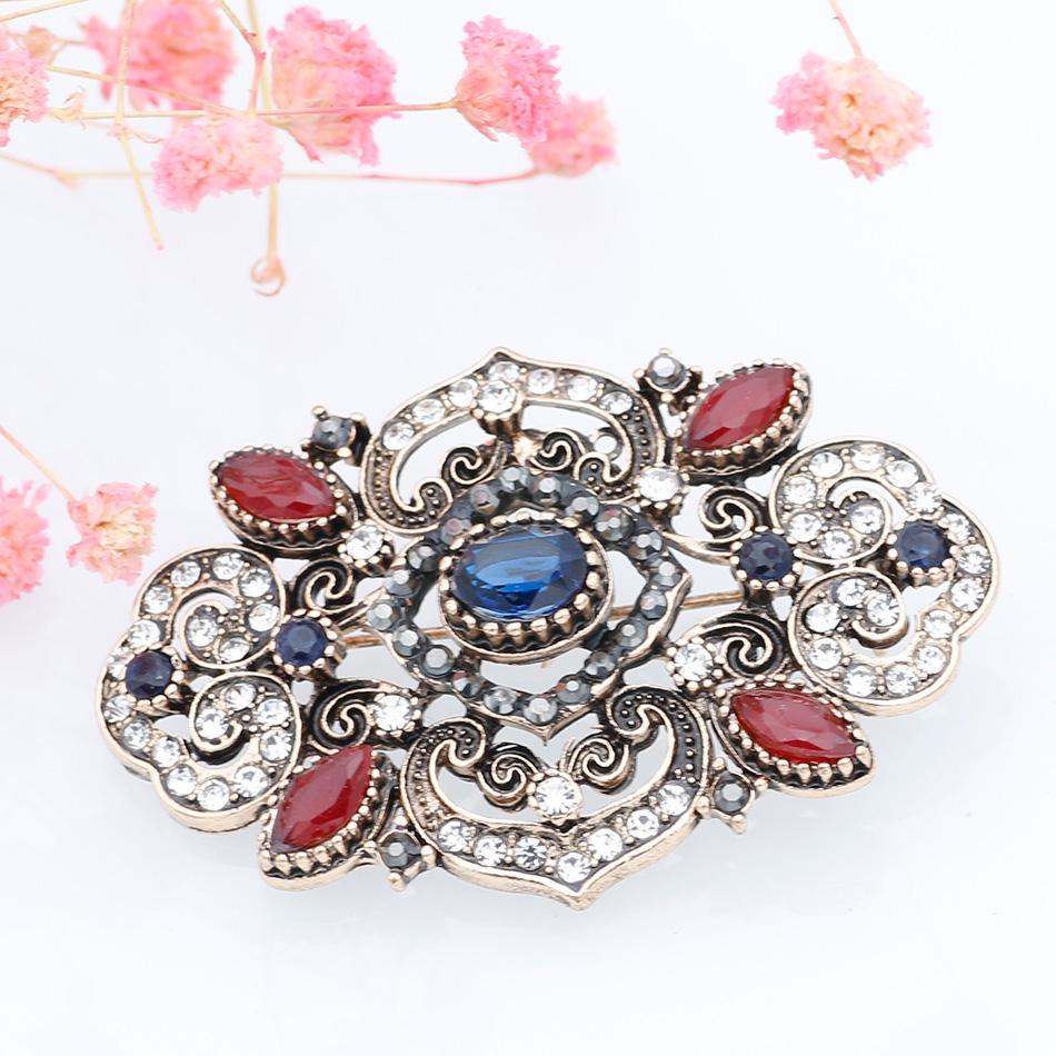 Retro Women's Flower Brooch Needle Grey Crystal Jewelry Rhinestone Brooch Pattern Lapel Brooch Wholesale