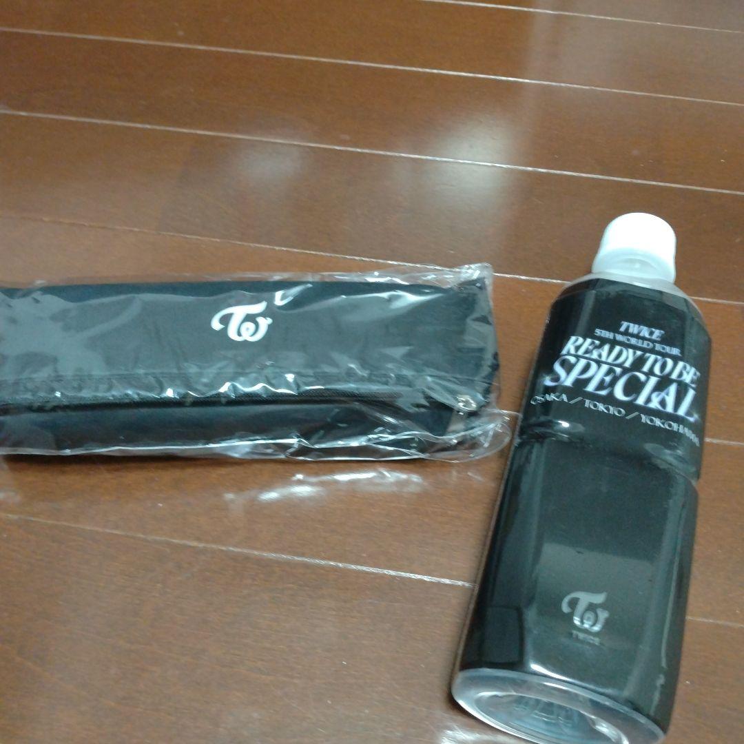 

[USED] TWICE Folding Umbrella UV Protection