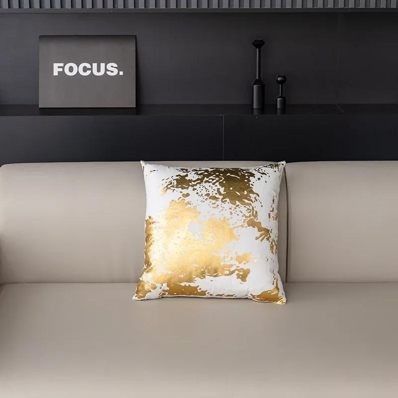 2pcs 45*45cm Nordic Luxury Hot Stamping Pillowcases Gold Patterned Short Plush Pillowslip White and Black Square Pillow Cover