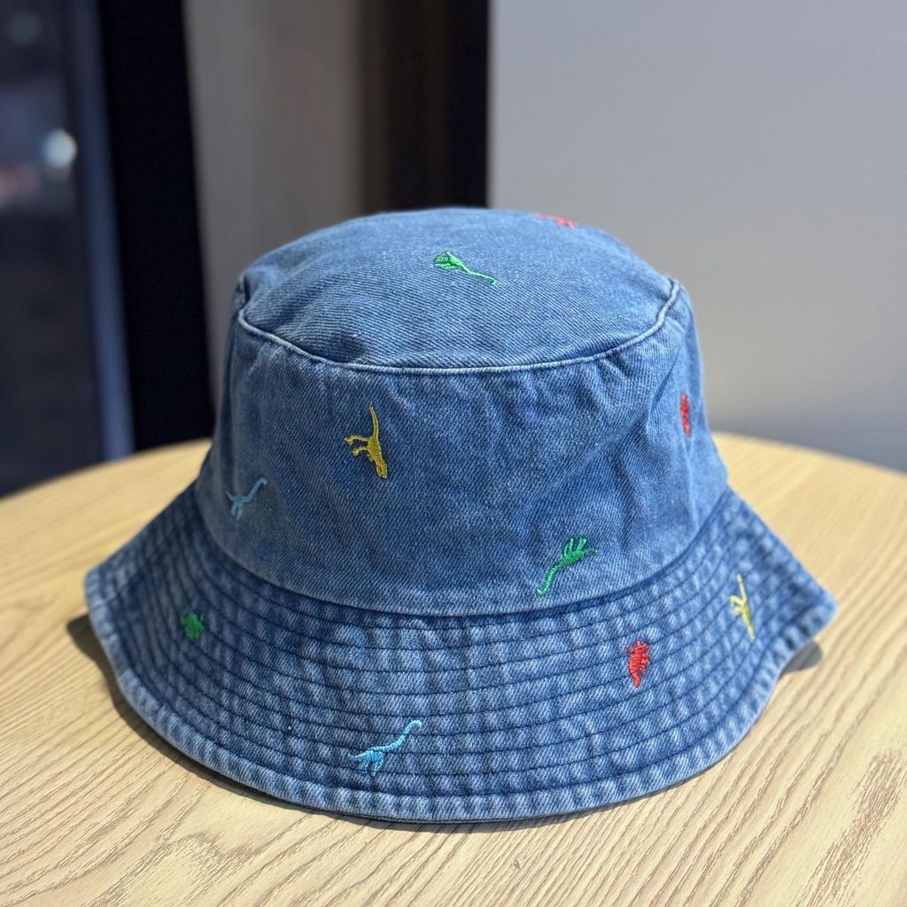 Korean-style cartoon embroidered denim bucket hat for women, fashionable and versatile, stylish for going out, casual and textured, makes the face