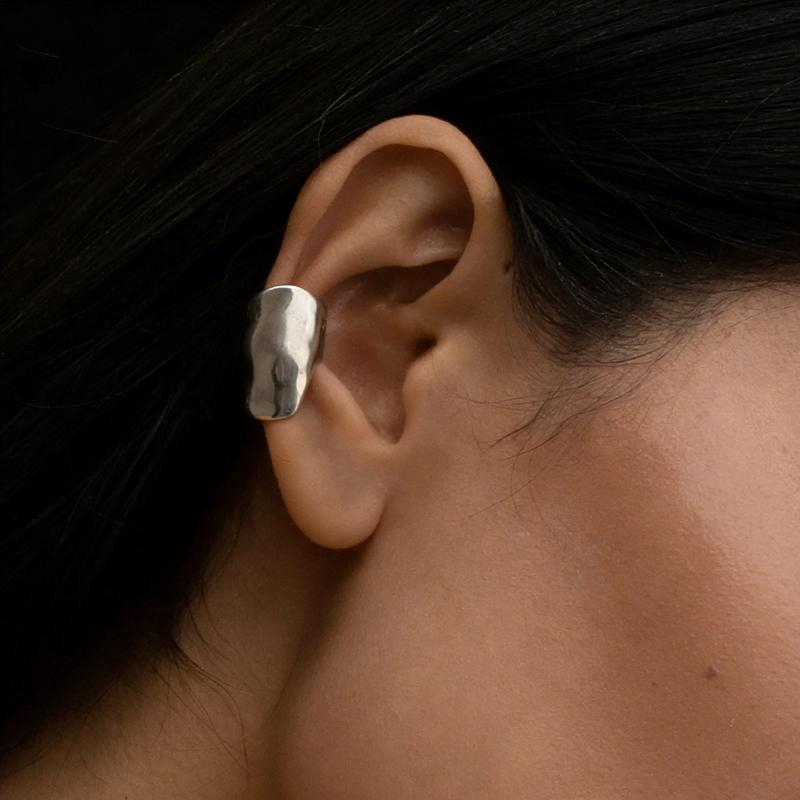 Minimalist Irregular Smooth Ear Clip for Women Wide C Shape Geometry Charm No Ear Hole Clip Earrings Punk Metal Jewelry Gifts