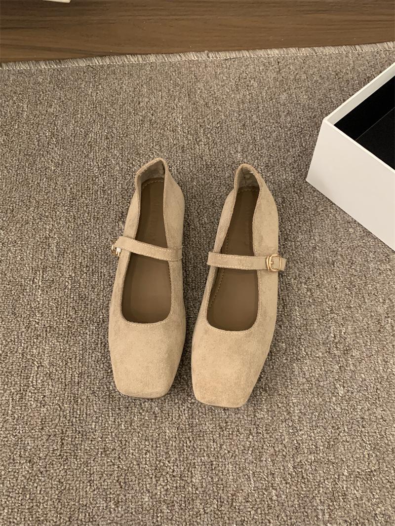 

Suede lazy one-word strap single shoes female 2025 spring grandma shoes female flat-bottomed pregnant woman fairy wind shallow mouth Mary Jane shoes 39